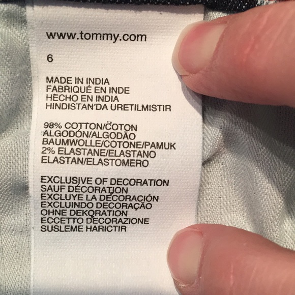 Tommy Hilfiger Mid Rise Polka Dot Capris - Picture 6 of 6